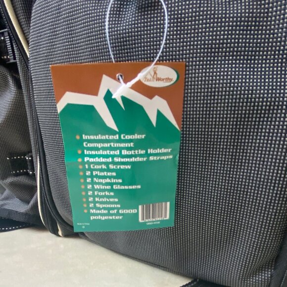 Trail Worthy Picnic Backpack NWT - Picture 5 of 9